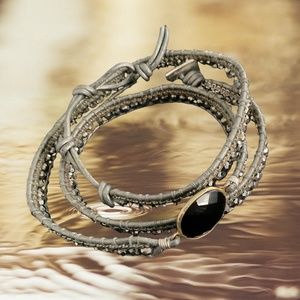 💖 Leather & Crystals Wrap Bracelet 💖